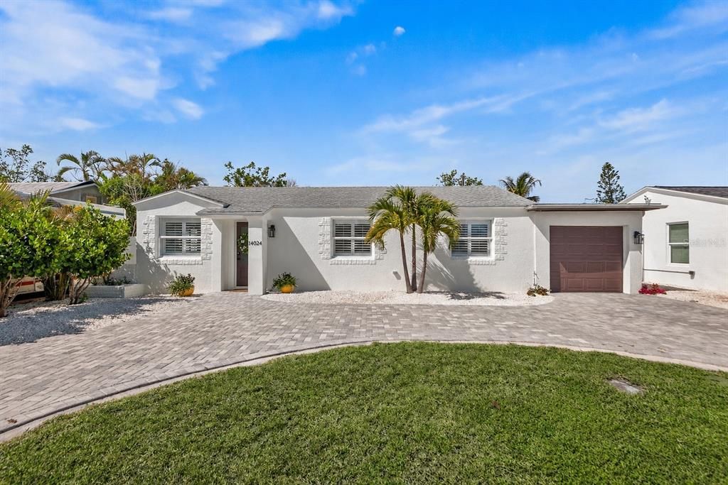 For Sale: $795,000 (3 beds, 2 baths, 1484 Square Feet)