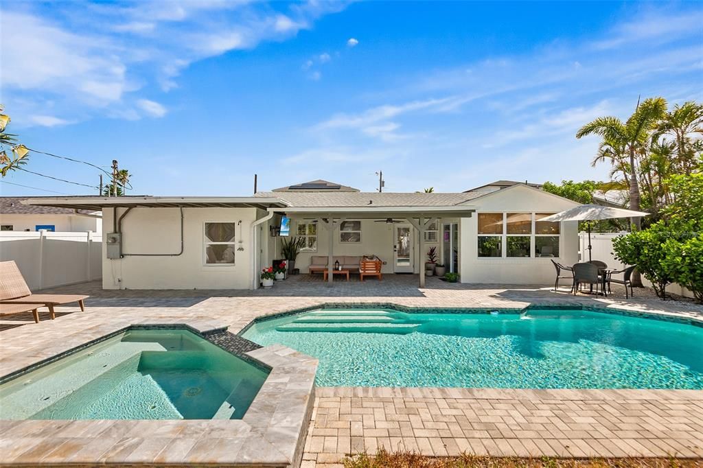 For Sale: $795,000 (3 beds, 2 baths, 1484 Square Feet)