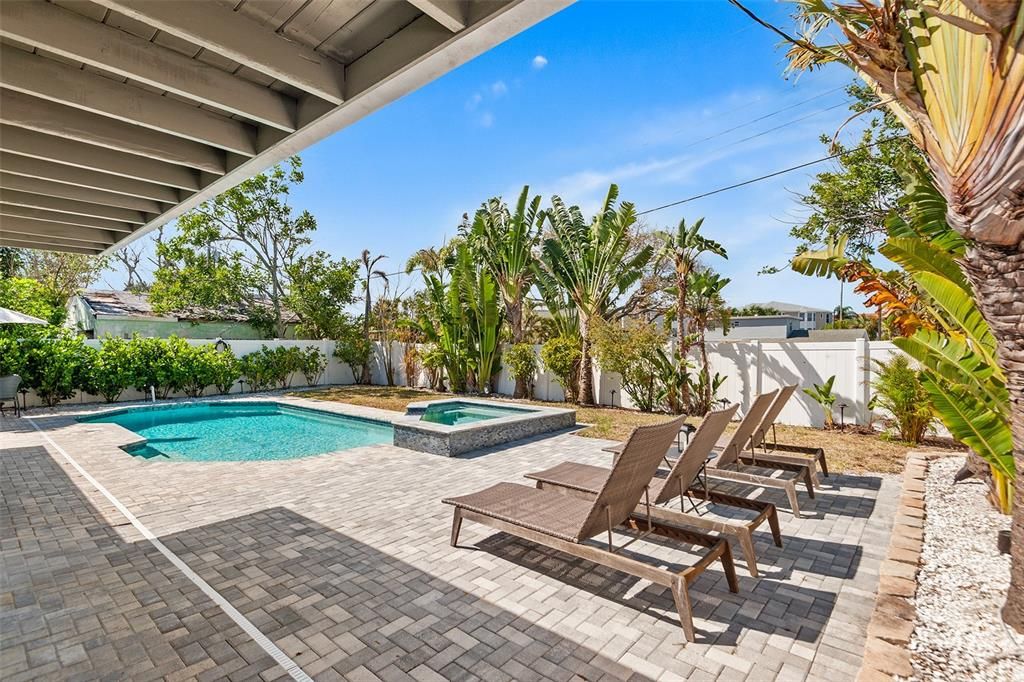 For Sale: $795,000 (3 beds, 2 baths, 1484 Square Feet)