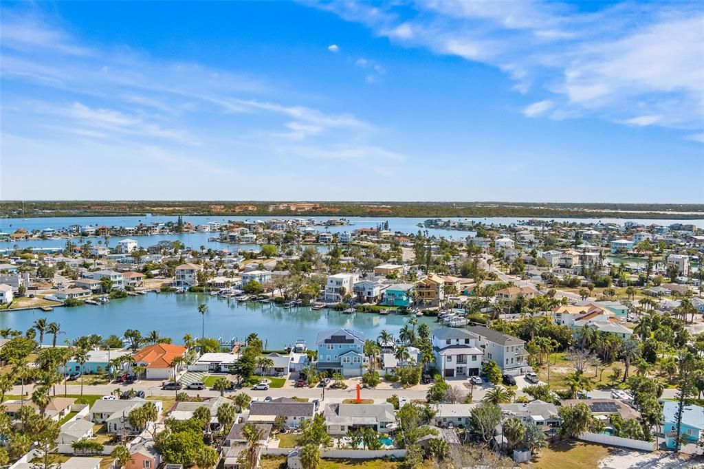 For Sale: $795,000 (3 beds, 2 baths, 1484 Square Feet)
