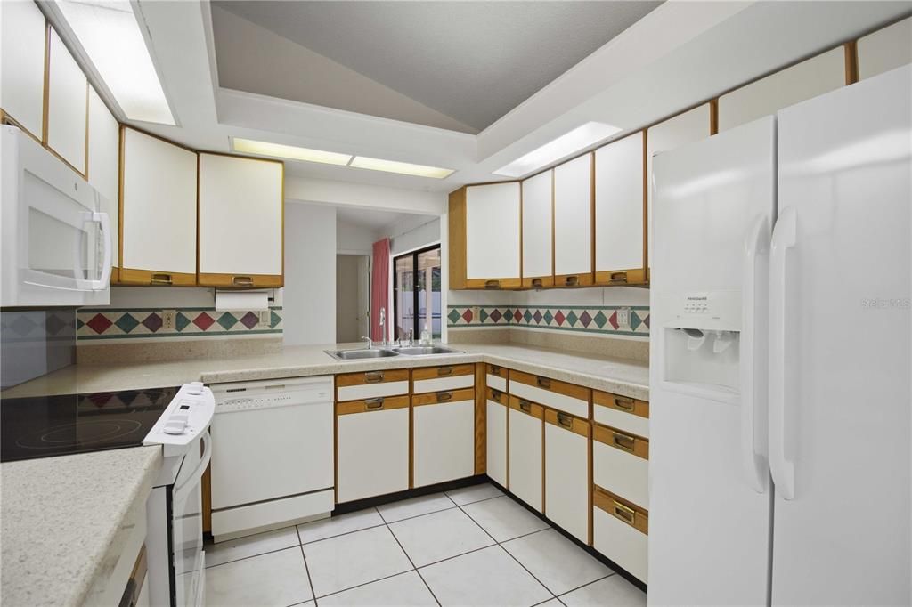 For Sale: $420,000 (3 beds, 2 baths, 2068 Square Feet)