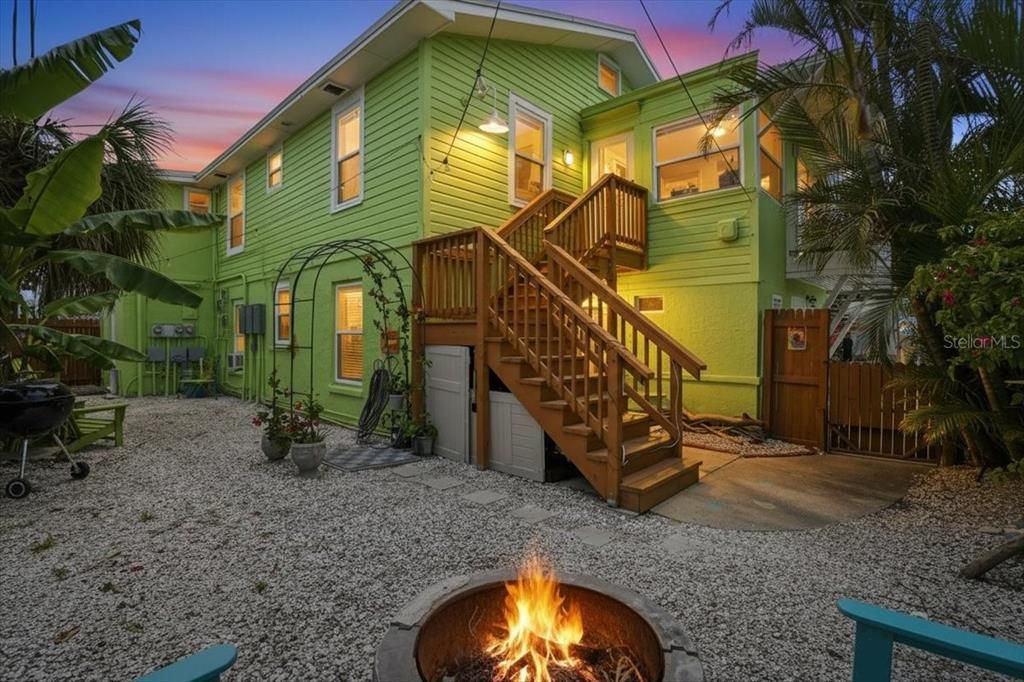 For Sale: $1,200,000 (6 beds, 0 baths, 2298 Square Feet)