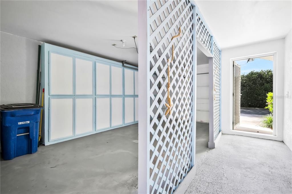 For Sale: $185,000 (2 beds, 2 baths, 991 Square Feet)