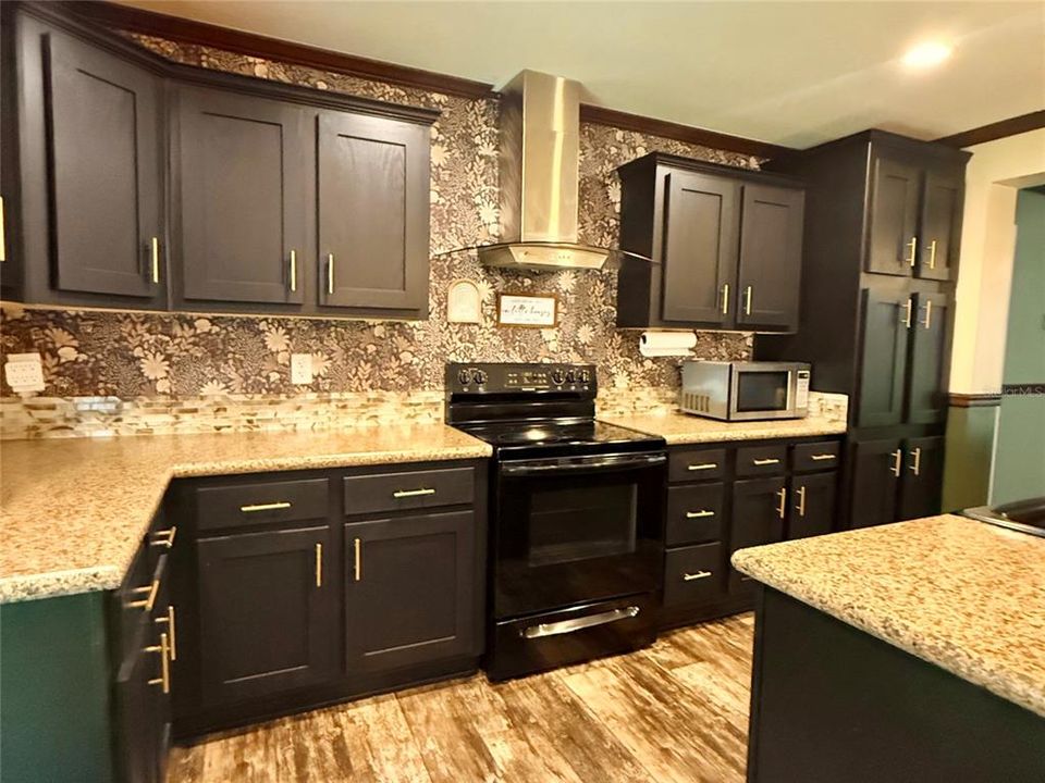 En Venta: $399,900 (4 camas, 2 baños, 2326 Pies cuadrados)
