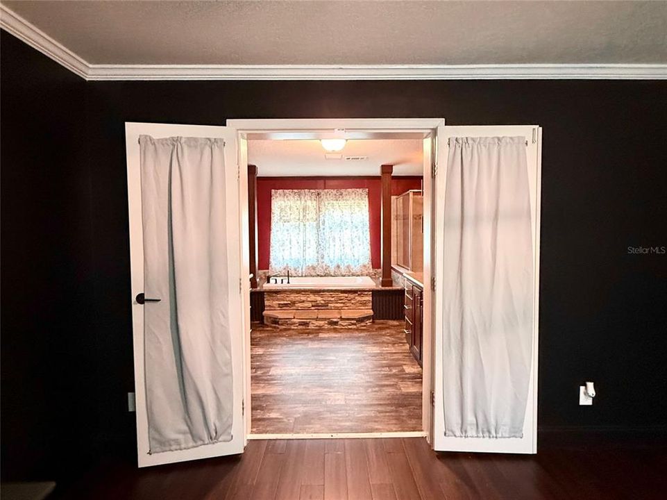 En Venta: $399,900 (4 camas, 2 baños, 2326 Pies cuadrados)