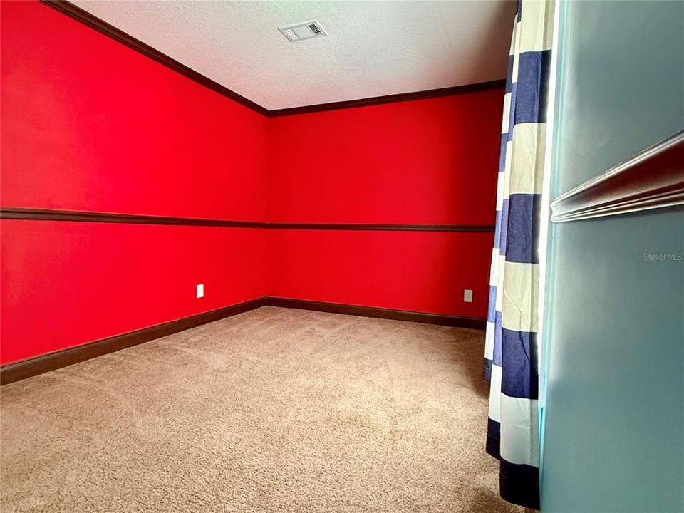 En Venta: $399,900 (4 camas, 2 baños, 2326 Pies cuadrados)