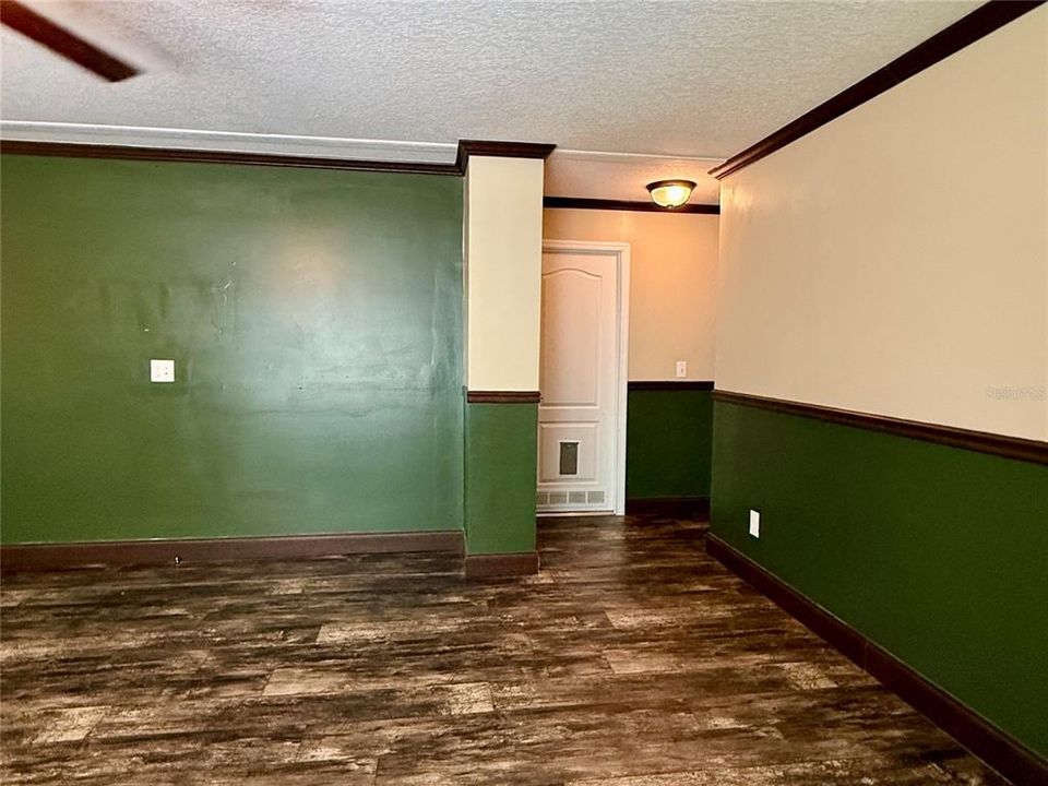 En Venta: $399,900 (4 camas, 2 baños, 2326 Pies cuadrados)