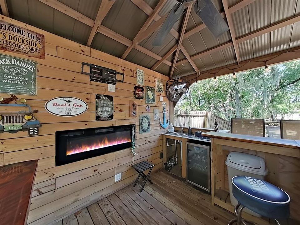 En Venta: $575,000 (3 camas, 2 baños, 2845 Pies cuadrados)