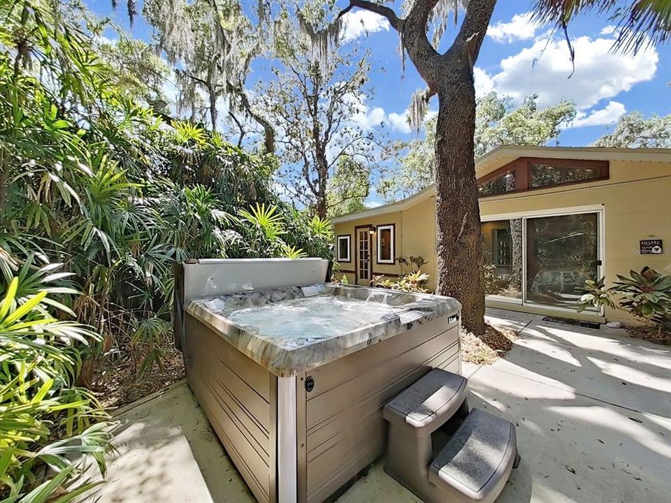 En Venta: $575,000 (3 camas, 2 baños, 2845 Pies cuadrados)