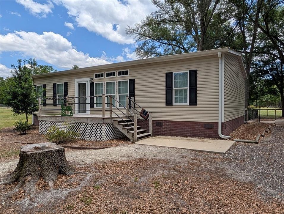Active With Contract: $340,000 (3 beds, 2 baths, 1152 Square Feet)