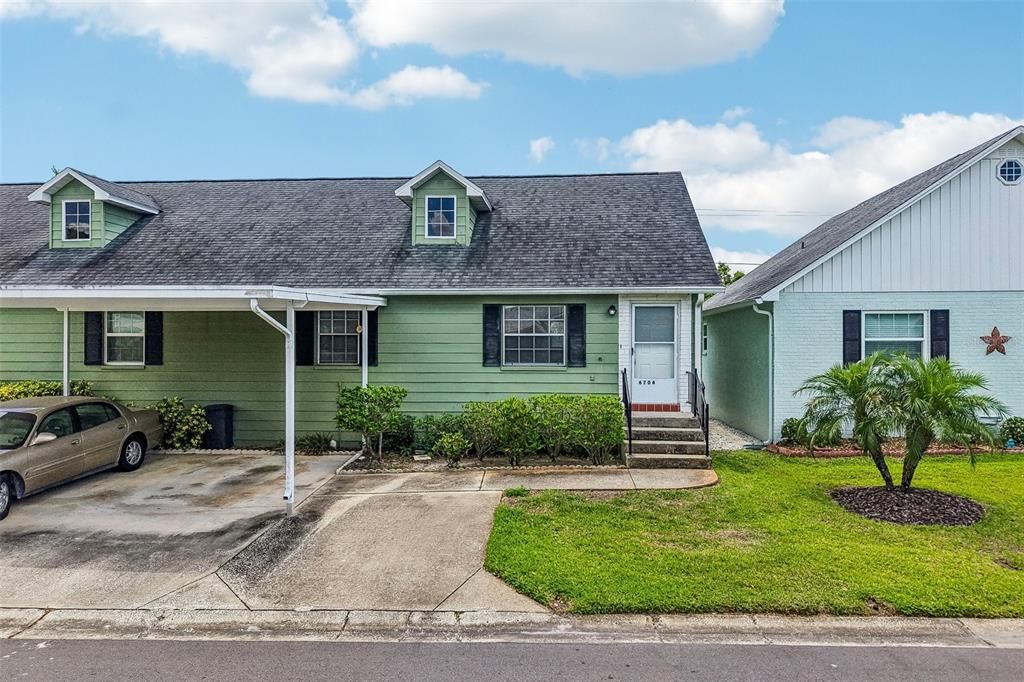 For Sale: $124,900 (2 beds, 2 baths, 1024 Square Feet)