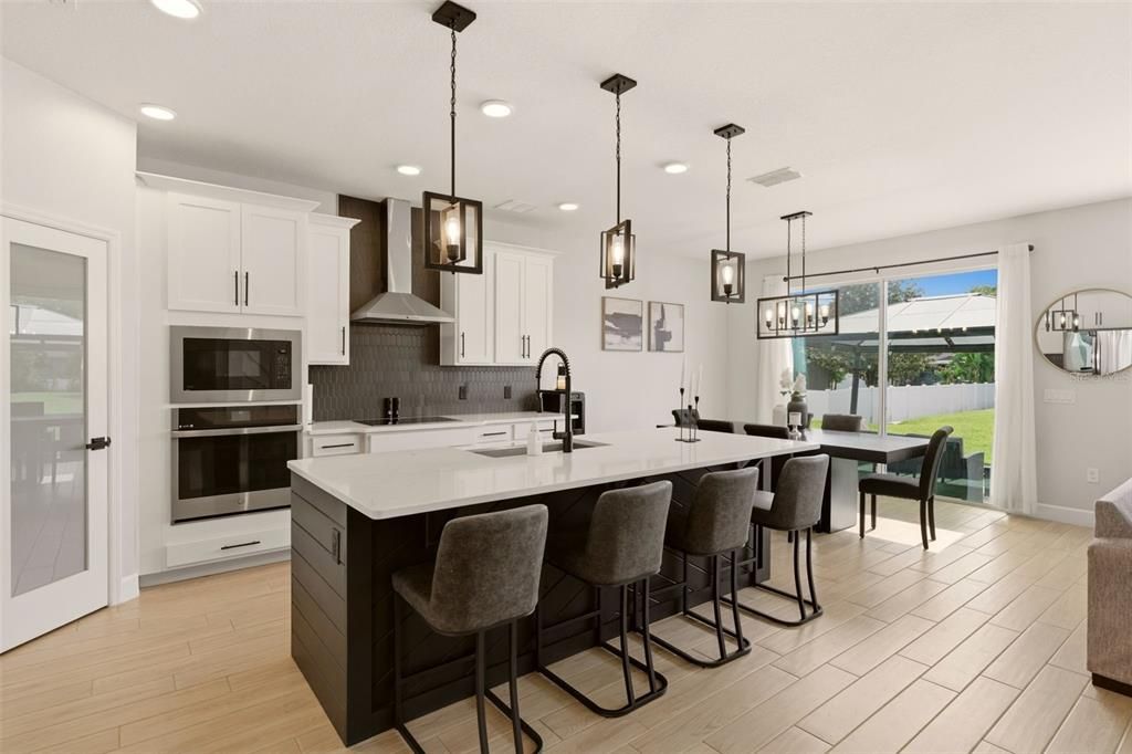 For Sale: $675,000 (6 beds, 3 baths, 3120 Square Feet)