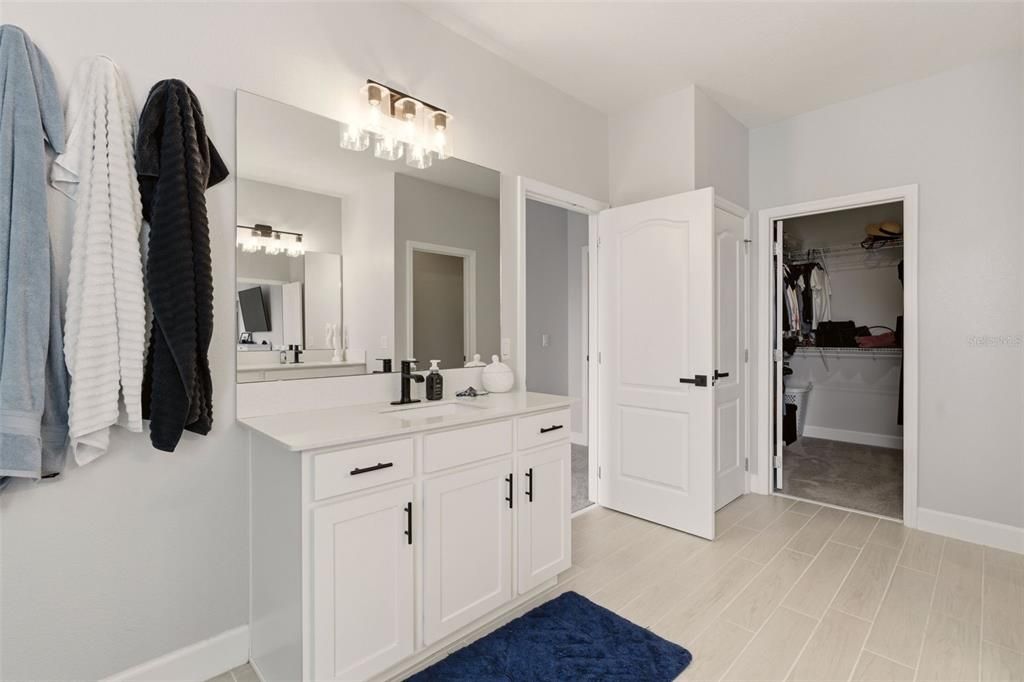For Sale: $675,000 (6 beds, 3 baths, 3120 Square Feet)