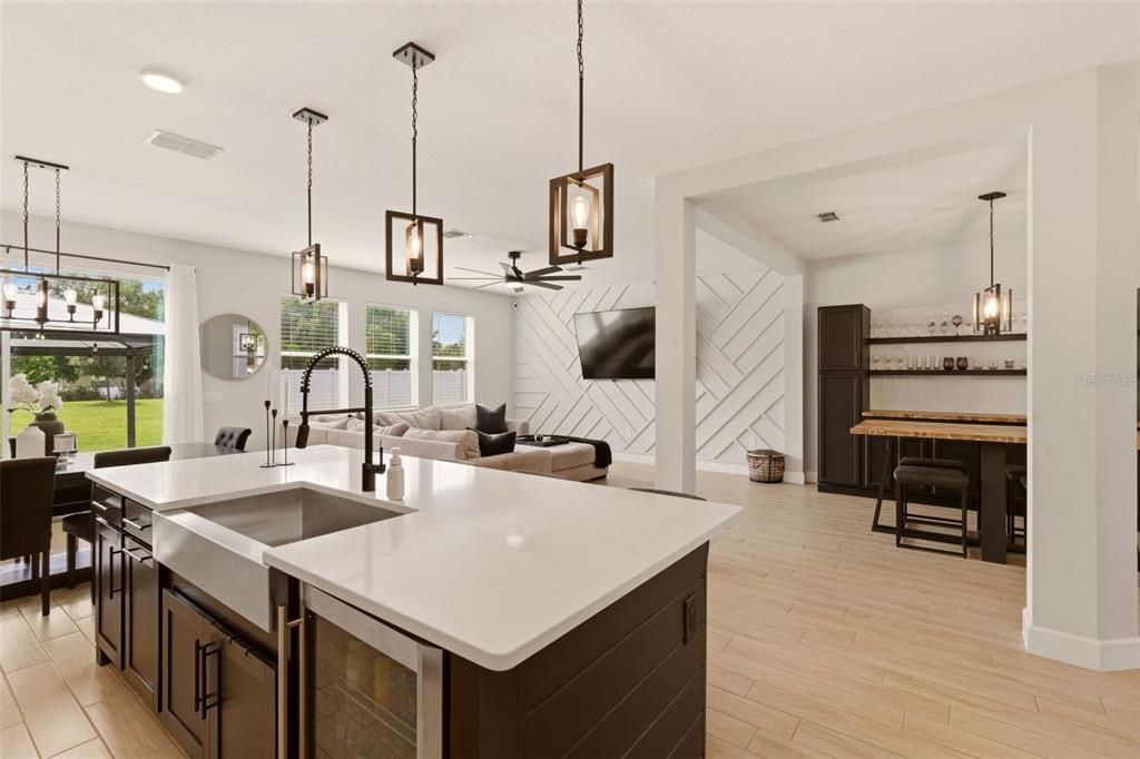 For Sale: $675,000 (6 beds, 3 baths, 3120 Square Feet)