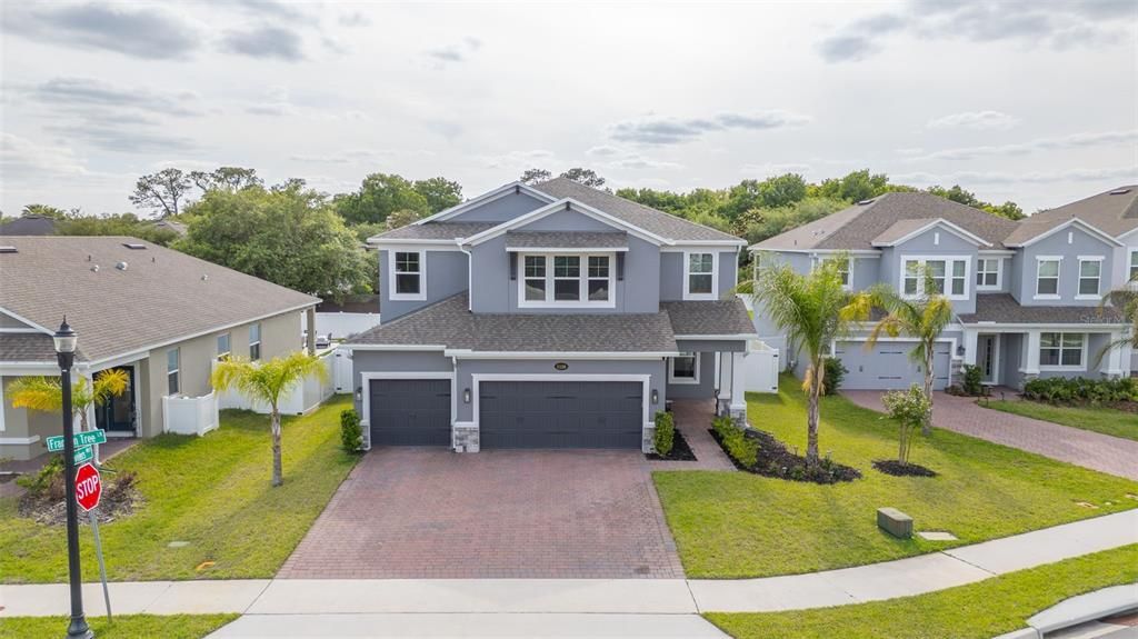 For Sale: $675,000 (6 beds, 3 baths, 3120 Square Feet)