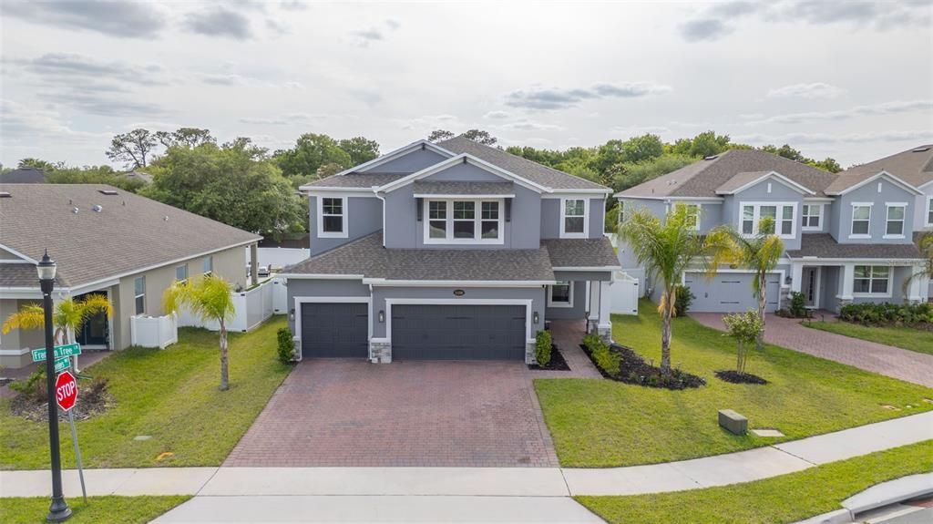 For Sale: $675,000 (6 beds, 3 baths, 3120 Square Feet)