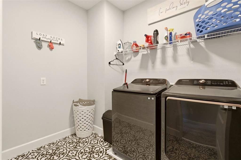 For Sale: $675,000 (6 beds, 3 baths, 3120 Square Feet)