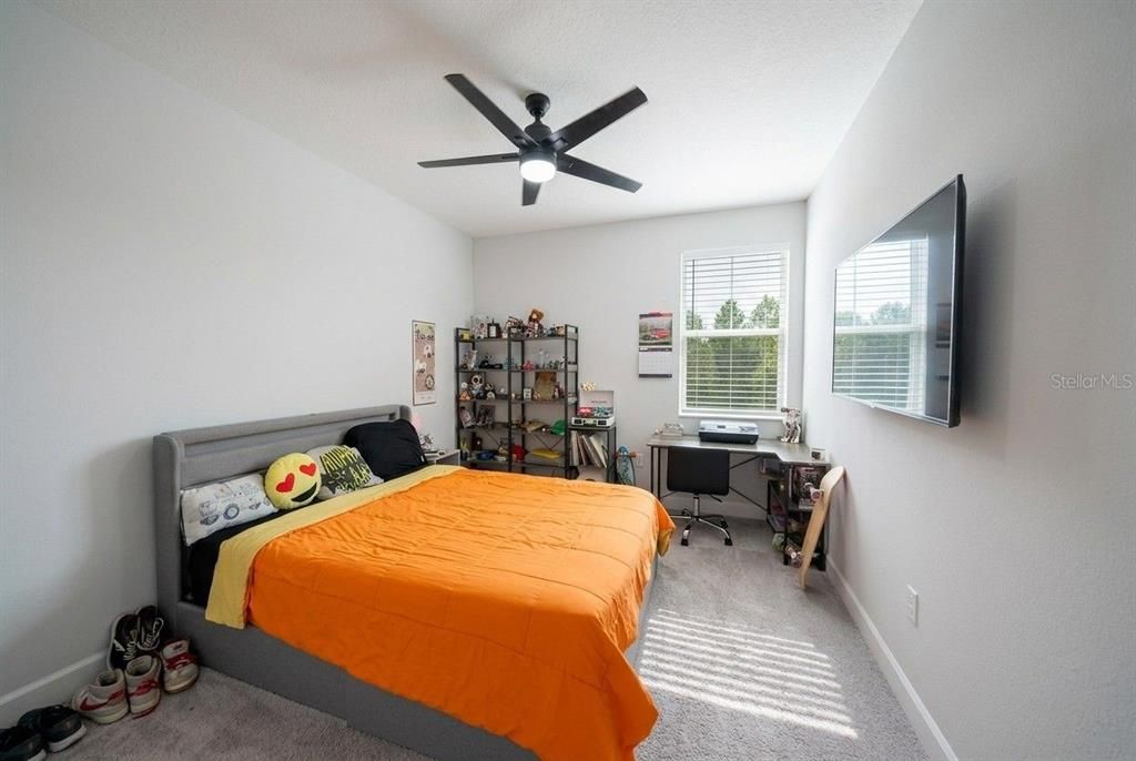 For Sale: $675,000 (6 beds, 3 baths, 3120 Square Feet)