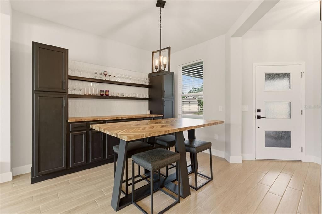 For Sale: $675,000 (6 beds, 3 baths, 3120 Square Feet)