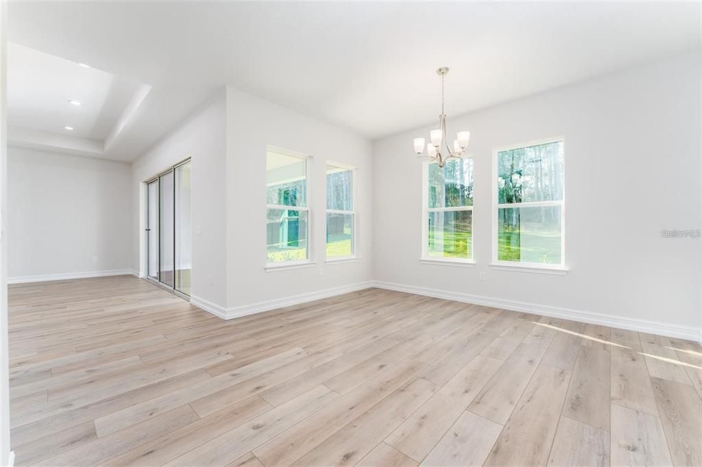En Venta: $620,000 (3 camas, 3 baños, 2606 Pies cuadrados)