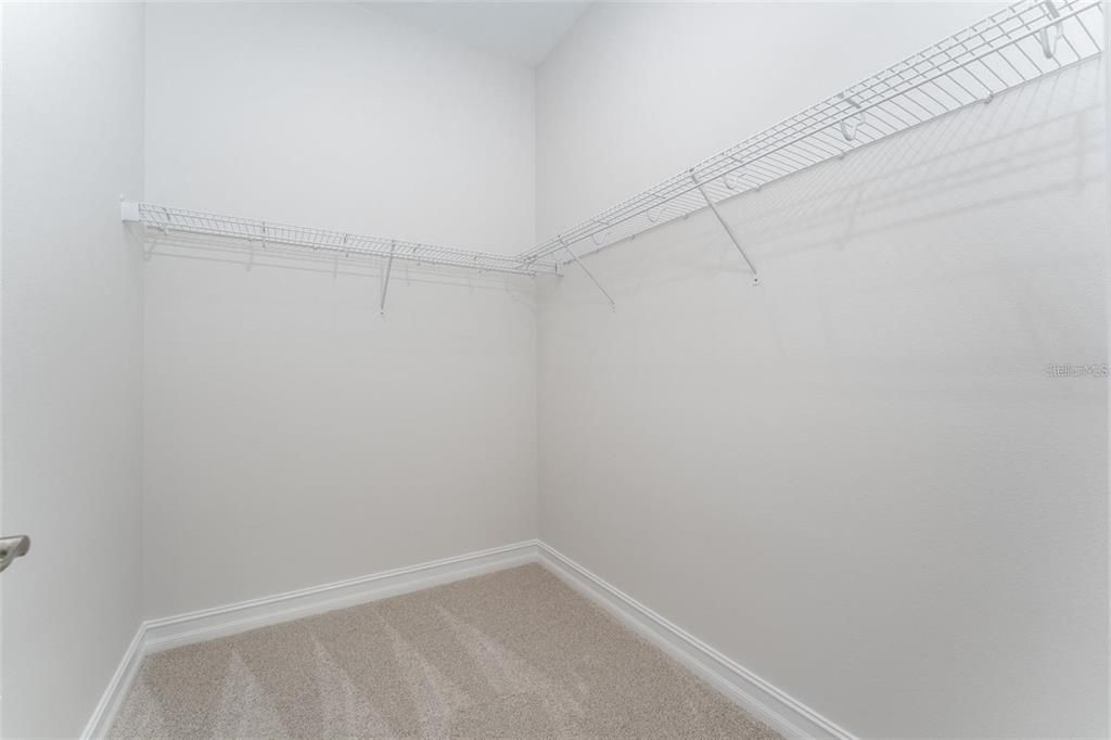 En Venta: $620,000 (3 camas, 3 baños, 2606 Pies cuadrados)