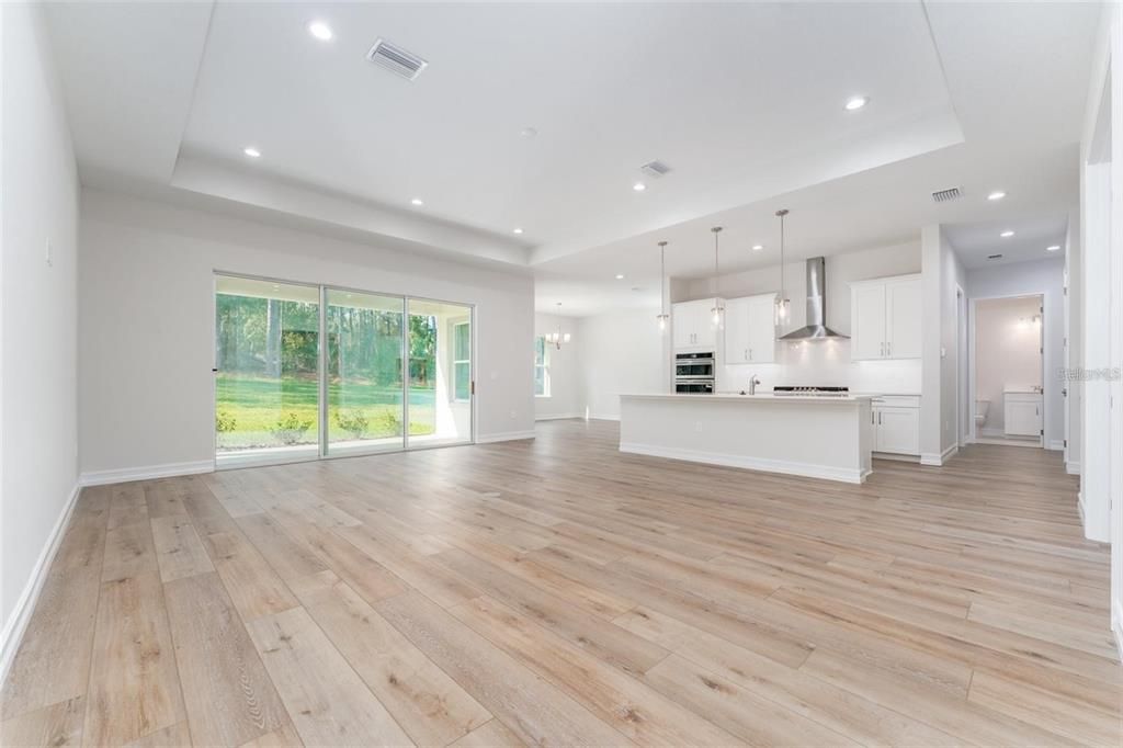 En Venta: $620,000 (3 camas, 3 baños, 2606 Pies cuadrados)