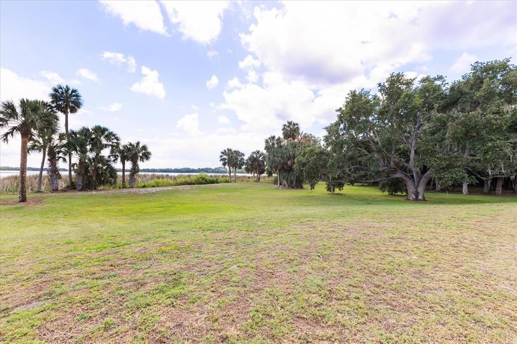 En Venta: $1,100,000 (2.38 acres)