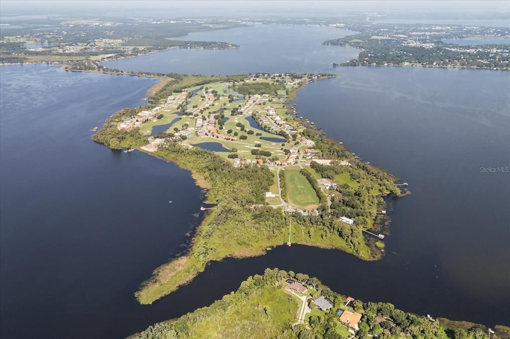 En Venta: $1,100,000 (2.38 acres)