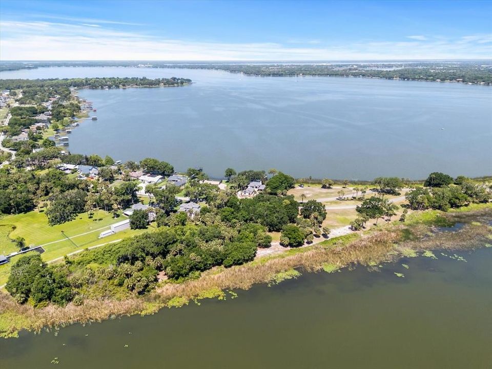 En Venta: $1,100,000 (2.38 acres)