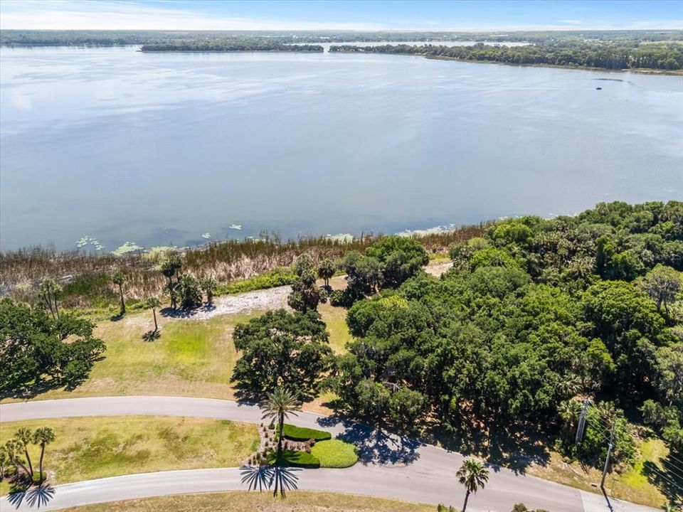 En Venta: $1,100,000 (2.38 acres)