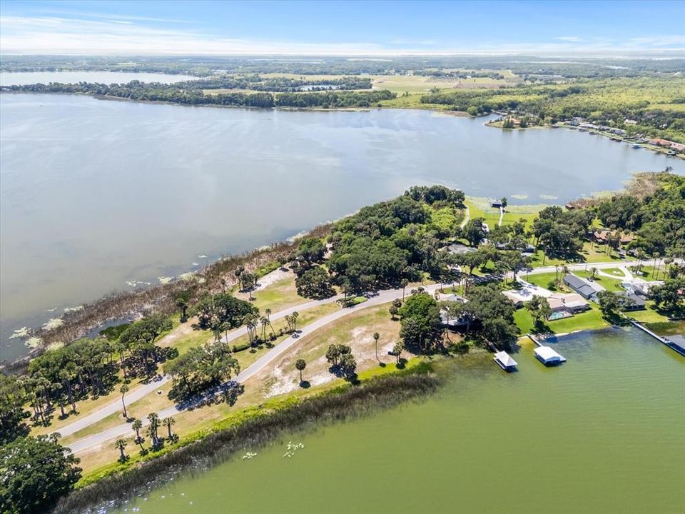 En Venta: $1,100,000 (2.38 acres)