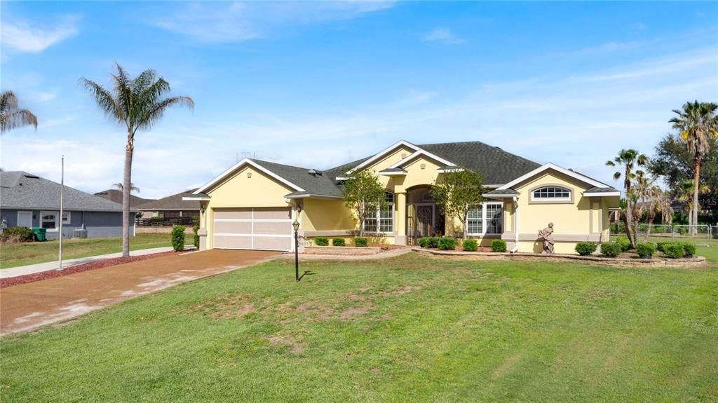 For Sale: $609,000 (3 beds, 2 baths, 2949 Square Feet)