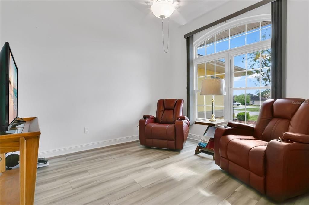 For Sale: $609,000 (3 beds, 2 baths, 2949 Square Feet)