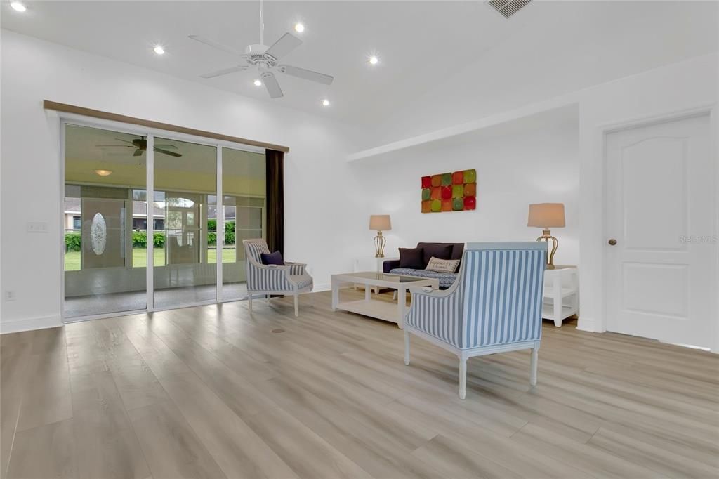 For Sale: $609,000 (3 beds, 2 baths, 2949 Square Feet)