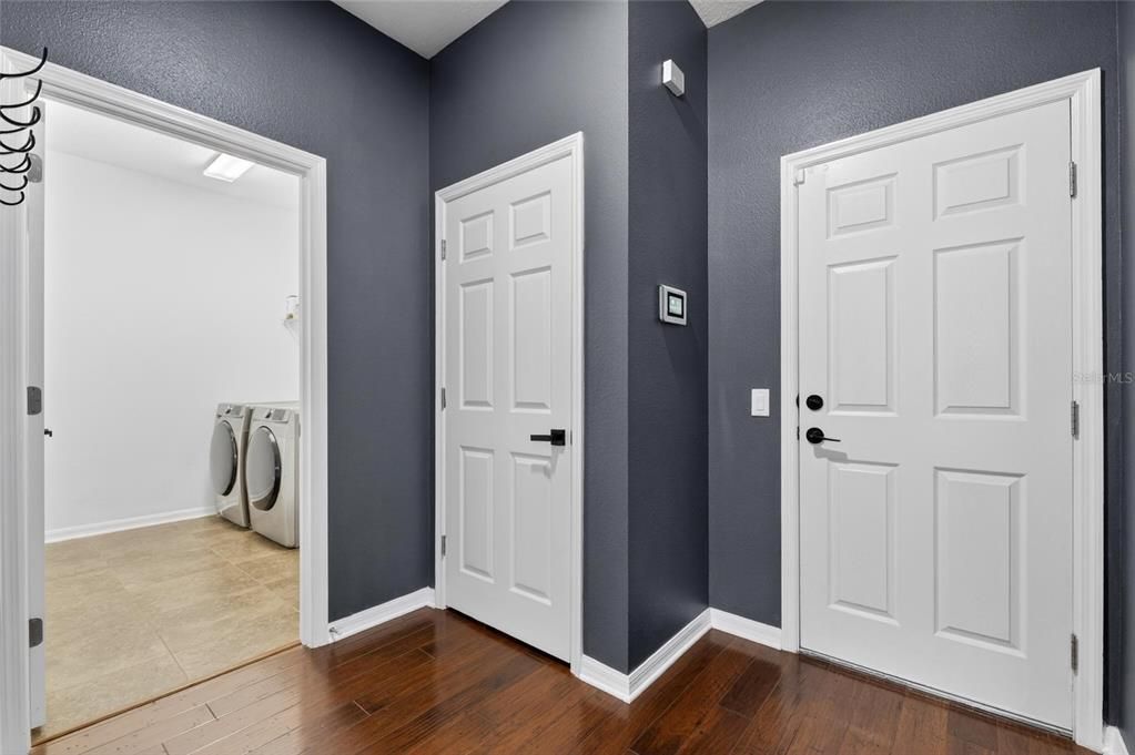 En Venta: $675,000 (5 camas, 3 baños, 3325 Pies cuadrados)