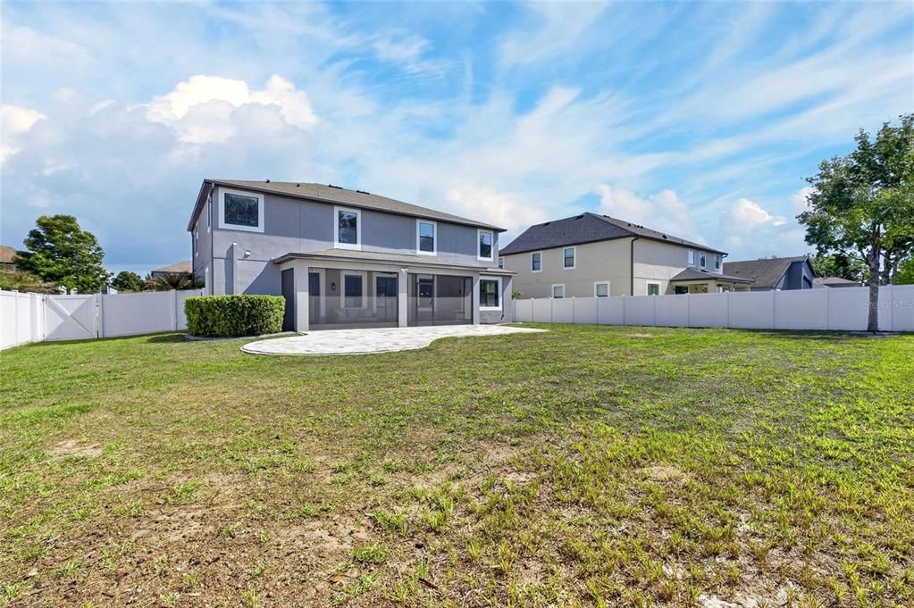 En Venta: $675,000 (5 camas, 3 baños, 3325 Pies cuadrados)