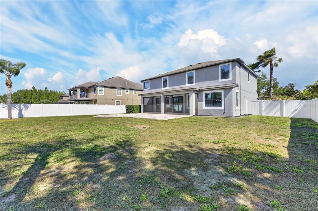 En Venta: $675,000 (5 camas, 3 baños, 3325 Pies cuadrados)