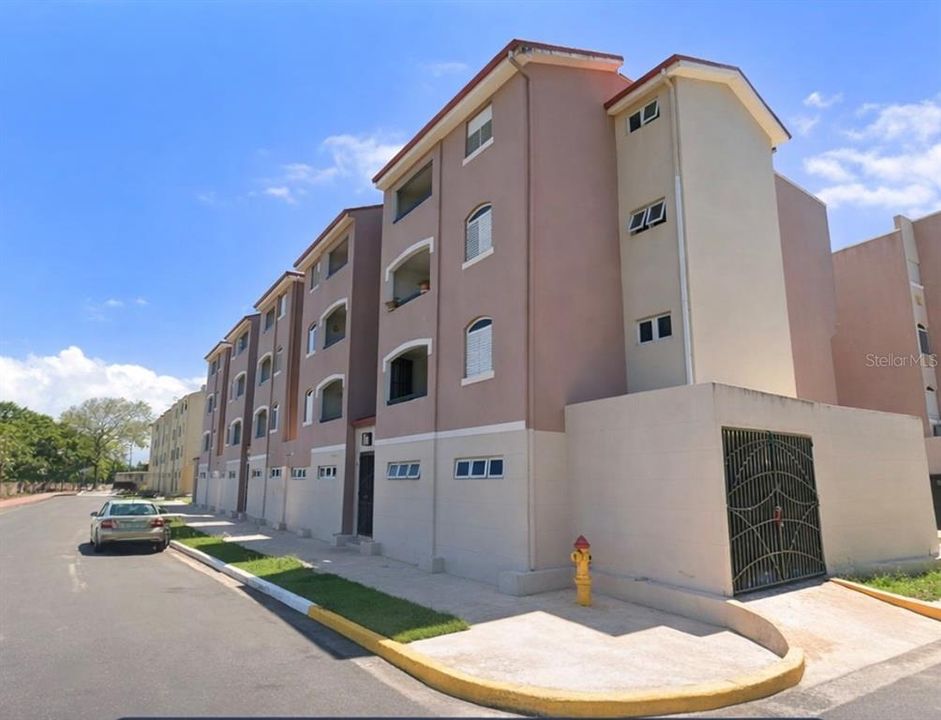 Recently Sold: $155,000 (3 beds, 2 baths, 1000 Square Feet)