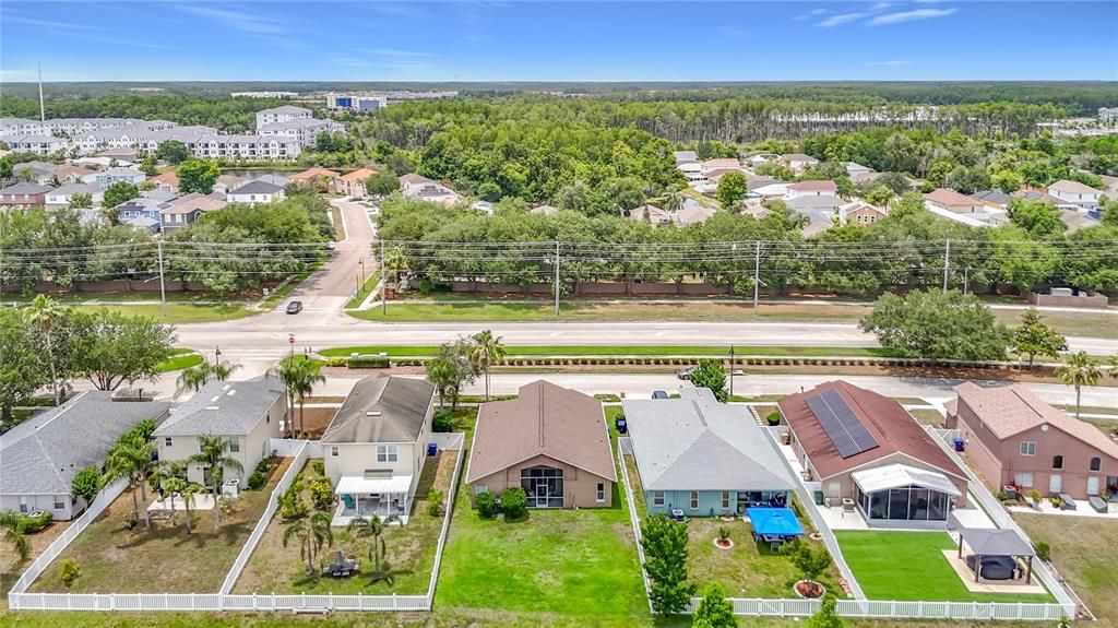 En Venta: $435,000 (4 camas, 3 baños, 1827 Pies cuadrados)