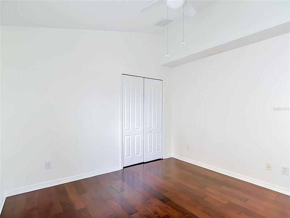 En Venta: $435,000 (4 camas, 3 baños, 1827 Pies cuadrados)