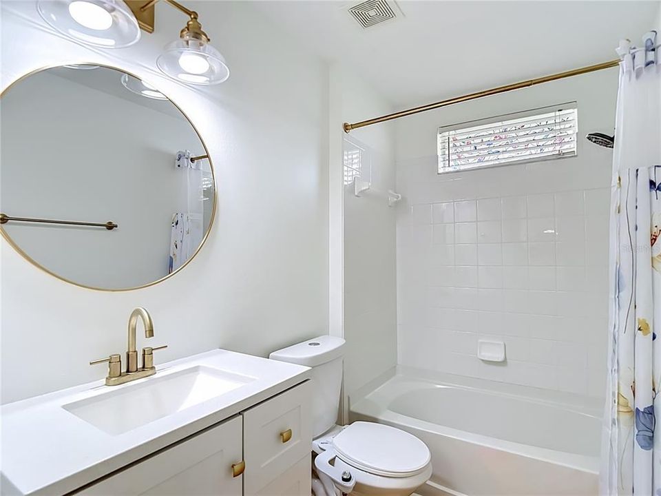 En Venta: $435,000 (4 camas, 3 baños, 1827 Pies cuadrados)