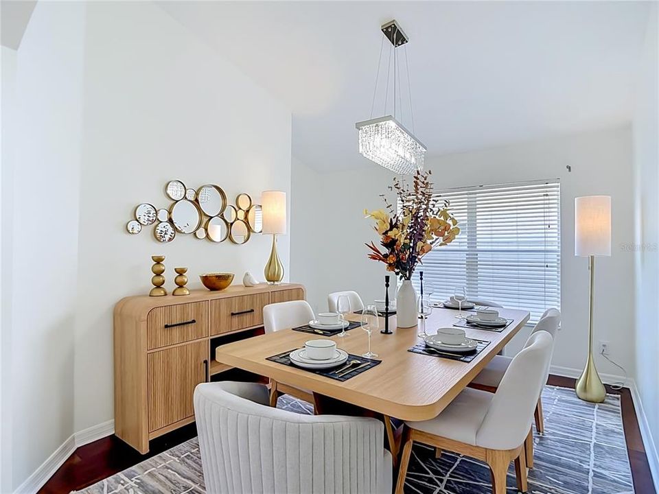 En Venta: $435,000 (4 camas, 3 baños, 1827 Pies cuadrados)