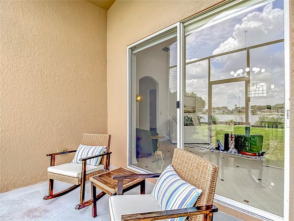 En Venta: $435,000 (4 camas, 3 baños, 1827 Pies cuadrados)