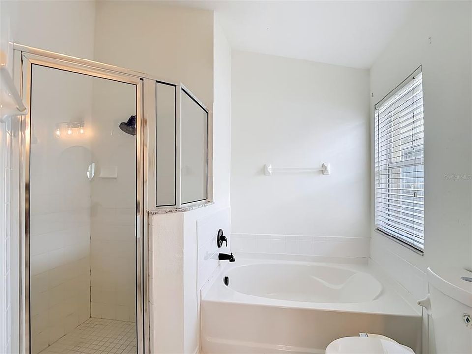 En Venta: $435,000 (4 camas, 3 baños, 1827 Pies cuadrados)