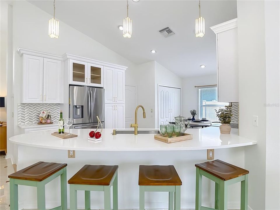 En Venta: $435,000 (4 camas, 3 baños, 1827 Pies cuadrados)