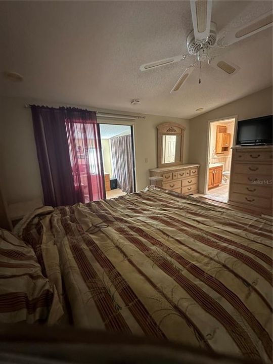 На продажу: $189,900 (3 спален, 3 ванн, 1698 Квадратных фут)