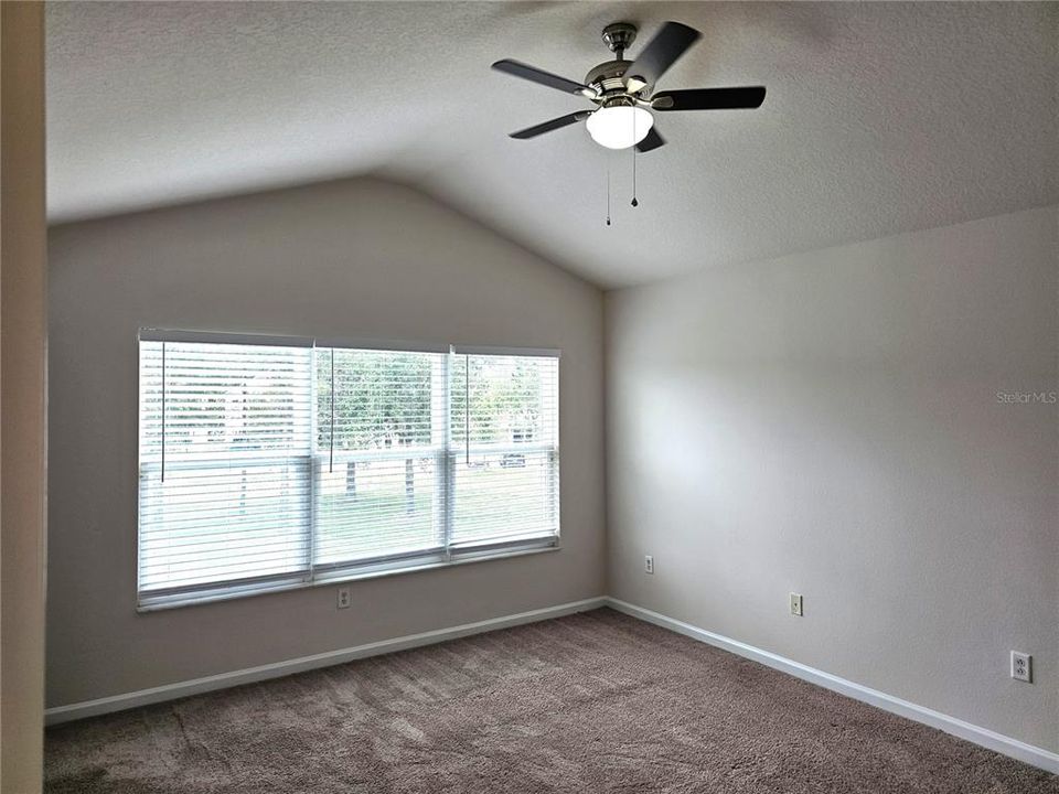 出租: $2,050 (3 贝兹, 2 浴室, 1545 平方英尺)