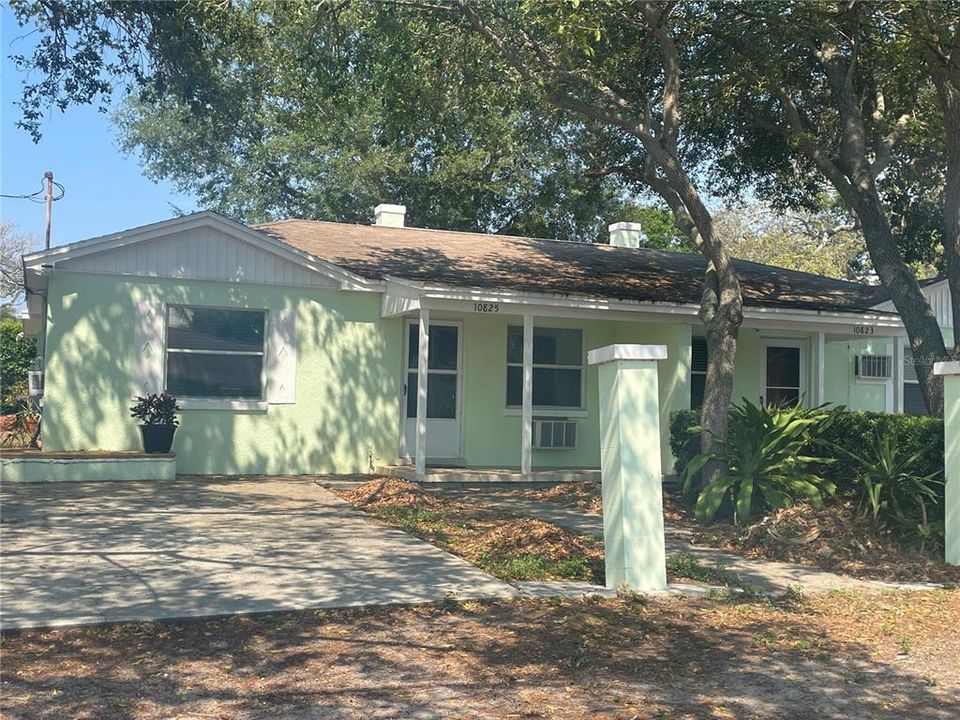 For Rent: $1,800 (2 beds, 1 baths, 700 Square Feet)