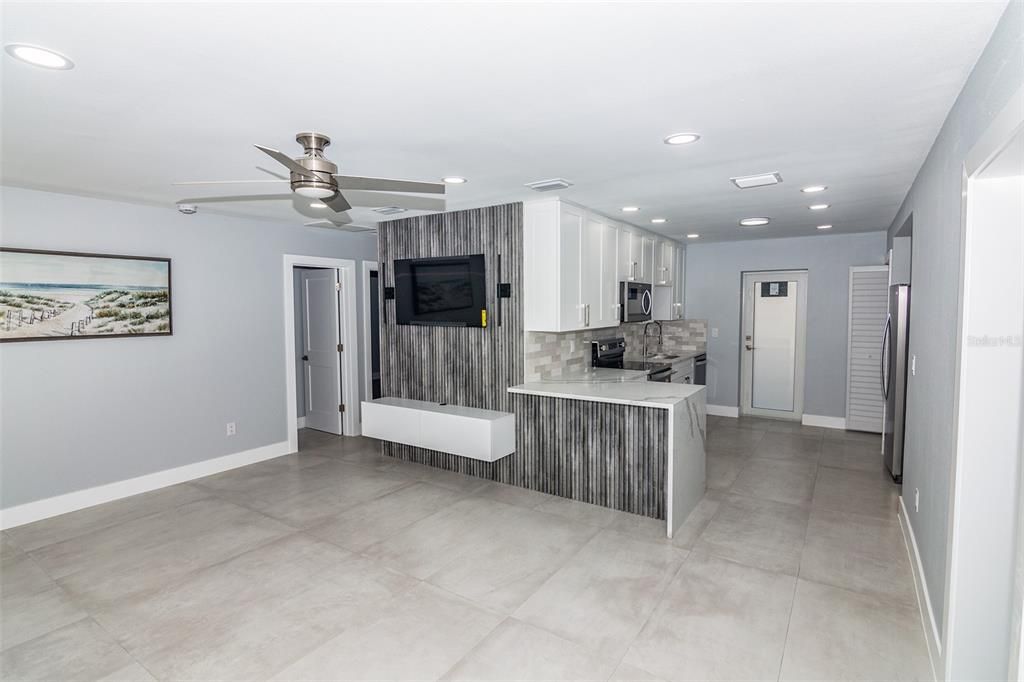 For Sale: $668,000 (3 beds, 2 baths, 1232 Square Feet)