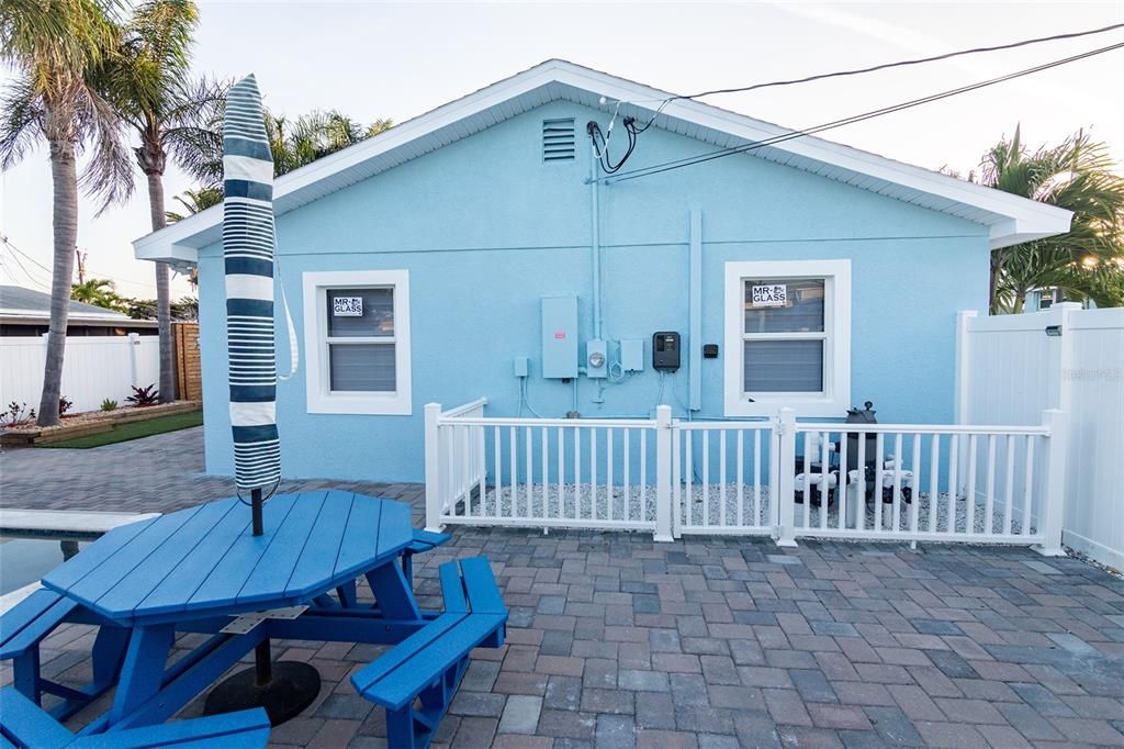 For Sale: $668,000 (3 beds, 2 baths, 1232 Square Feet)